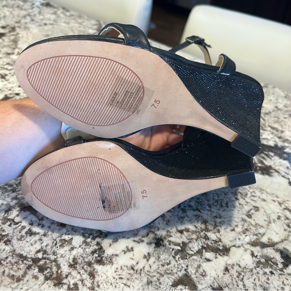 Steve Madden Black Wedge Sandals - Picture 8 of 9